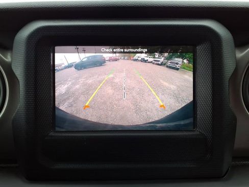 Used 2021 Jeep Wrangler Sport AWD/4WD image 6