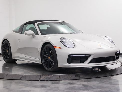 Used 2022 Porsche 911 Targa 4S AWD/4WD image 8