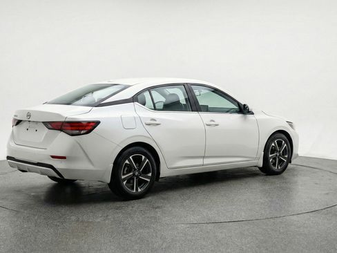 Used 2025 Nissan Sentra SV FWD image 7