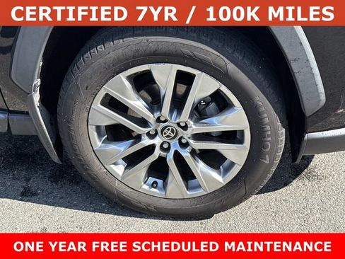 Used 2021 Toyota RAV4 XLE Premium AWD/4WD image 7