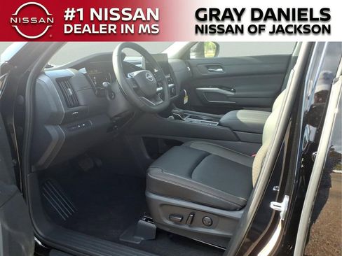 New 2026 Nissan Pathfinder SL FWD image 24