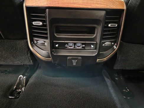 Used 2020 RAM 3500 Limited image 83