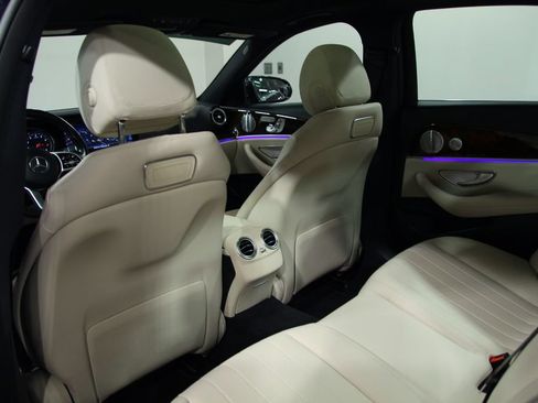 Certified 2019 Mercedes-Benz E 300 4MATIC image 27