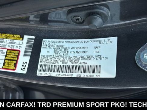 Used 2021 Toyota Tacoma TRD Sport w/ TRD Premium Sport Package AWD/4WD image 32