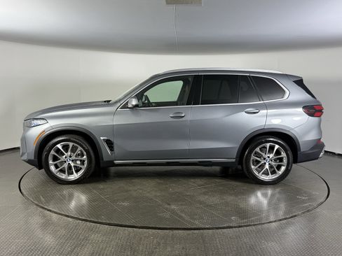 Certified 2025 BMW X5 xDrive40i image 8