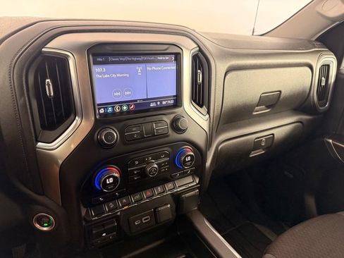 Used 2019 Chevrolet Silverado 1500 LT Trail Boss AWD/4WD image 24