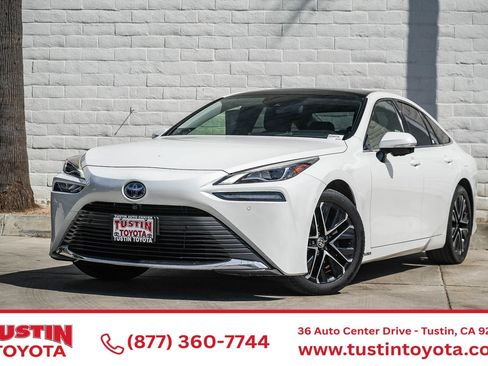 Used 2021 Toyota Mirai RWD image 1