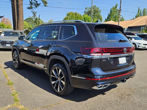 Used 2024 Volkswagen Atlas SEL Premium R-Line AWD/4WD image 3