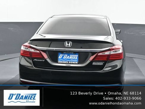 Used 2017 Honda Accord Sport Special Edition image 5
