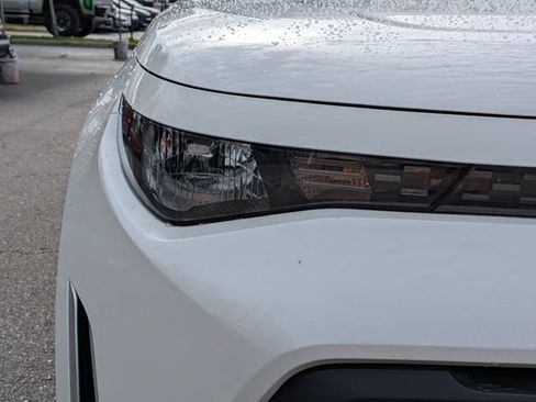 Certified 2025 Kia Soul LX w/ LX Technology Package FWD image 10