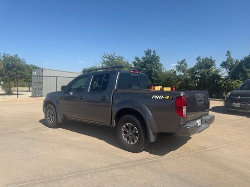 Used 2016 Nissan Frontier PRO-4X w/ Pro-4x Luxury Package AWD/4WD image 3