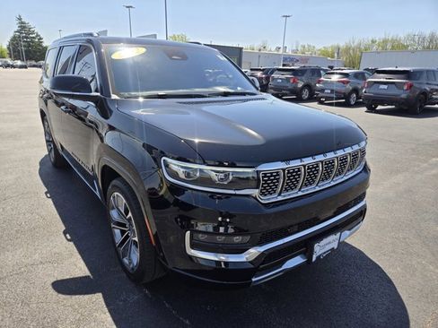 Used 2022 Jeep Grand Wagoneer Series III w/ Rear Seat Video Group 1 AWD/4WD image 1