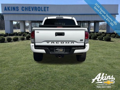 Used 2020 Toyota Tacoma TRD Sport w/ Technology Package AWD/4WD image 22