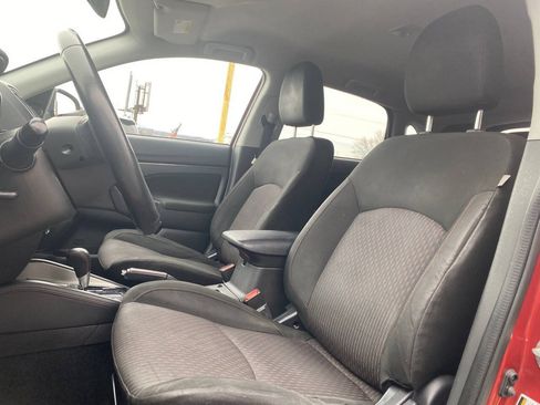 Used 2019 Mitsubishi Outlander Sport LE FWD image 12