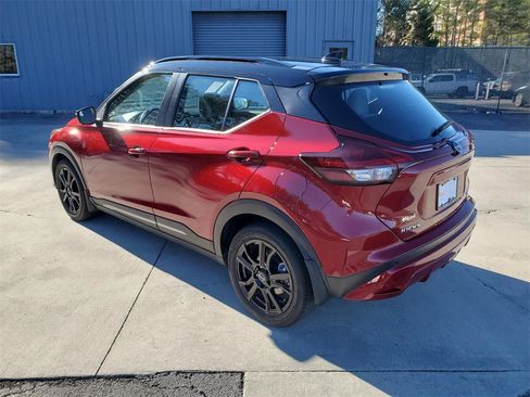 Certified 2023 Nissan Kicks SR w/ SR Premium Package image 7
