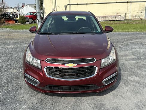 Used 2015 Chevrolet Cruze LT w/ Technology Package image 3