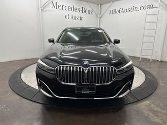 Used 2022 BMW 750i xDrive video 2