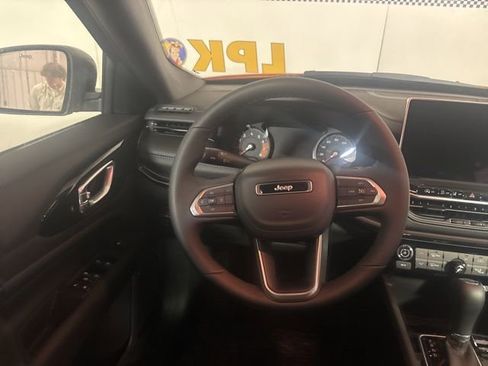New 2026 Jeep Compass Latitude AWD/4WD image 30