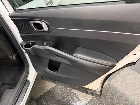 Used 2021 Kia Sorento S w/ Panoramic Sunroof Package image 47