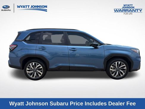 Used 2025 Subaru Forester Touring AWD/4WD image 11