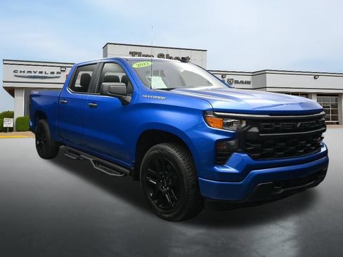 Used 2022 Chevrolet Silverado 1500 Custom AWD/4WD image 7