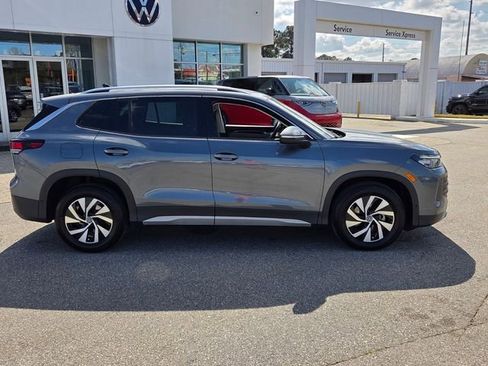 Used 2025 Volkswagen Tiguan S FWD image 12