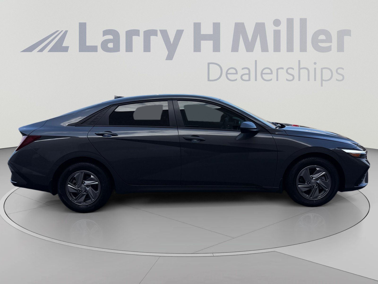 Certified 2025 Hyundai Elantra SE FWD image 6