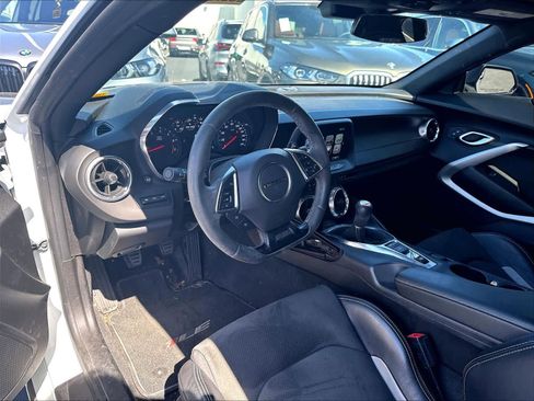 Used 2017 Chevrolet Camaro SS RWD image 17