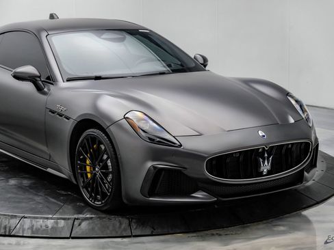 Used 2024 Maserati GranTurismo Trofeo AWD/4WD image 32