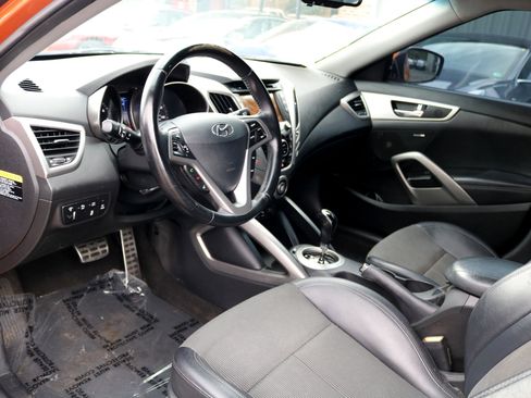 Used 2015 Hyundai Veloster w/ Option Group 03 image 17