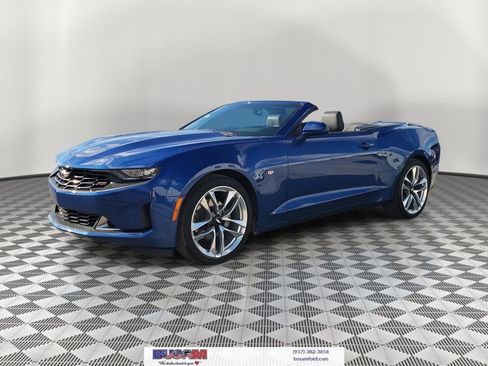 Used 2021 Chevrolet Camaro LT w/ RS Package image 2