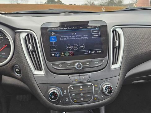 Used 2024 Chevrolet Malibu LT image 18