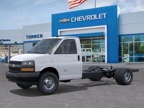 New 2025 Chevrolet Express 3500 w/ Power Convenience Package RWD image 2