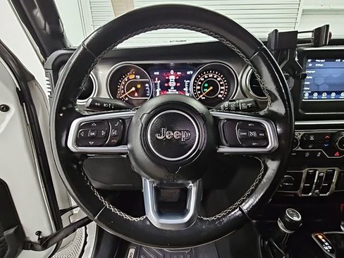 Used 2021 Jeep Wrangler Unlimited Sahara image 24