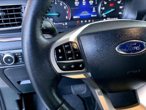 Used 2022 Ford Explorer Limited w/ Equipment Group 301A image 23
