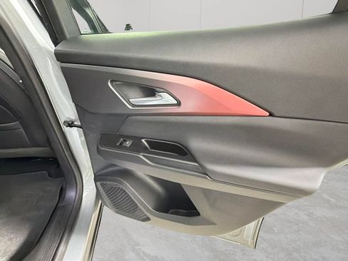 Used 2024 Chevrolet Equinox EV RS FWD image 32