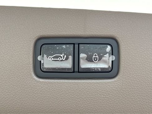 New 2026 Genesis GV70 2.5T Advanced AWD/4WD image 29