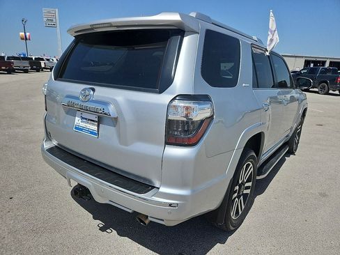 Used 2022 Toyota 4Runner Limited AWD/4WD image 7