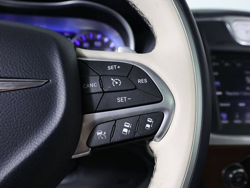 Used 2015 Chrysler 300 C Platinum w/ Harman/Kardon Audio Group AWD/4WD image 34