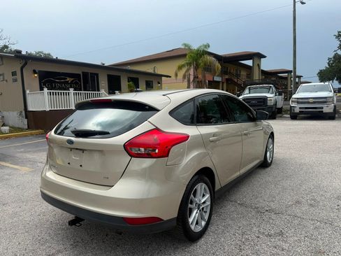 Used 2018 Ford Focus SE FWD image 7