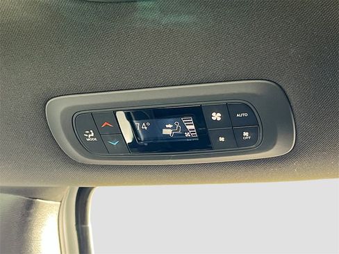 Used 2024 Chrysler Pacifica Touring-L w/ Uconnect Theater Family Group image 26