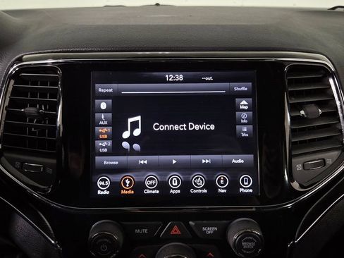Used 2019 Jeep Grand Cherokee Limited w/ Luxury Group II AWD/4WD image 24