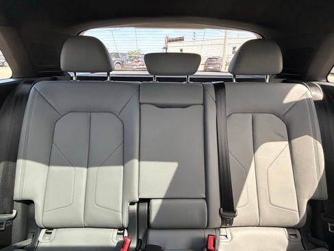 Used 2025 Audi Q3 2.0T Premium w/ Convenience Package AWD/4WD image 14
