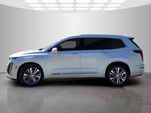 Used 2023 Cadillac XT6 Premium Luxury w/ Technology Package FWD image 8