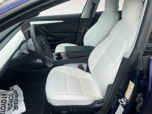 Used 2022 Tesla Model 3 image 9