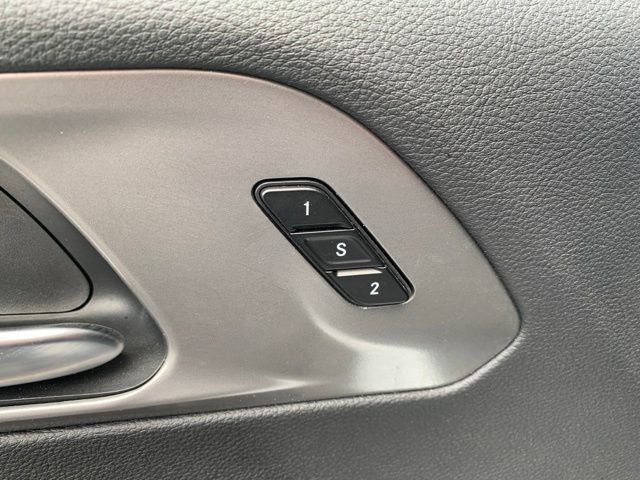 Used 2025 Chrysler Pacifica Select FWD image 14