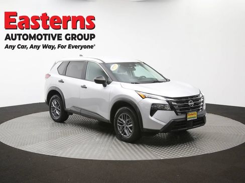 Used 2024 Nissan Rogue S AWD/4WD image 49