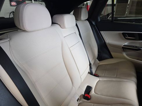 Certified 2023 Mercedes-Benz GLC 300 image 13