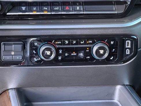 Used 2024 Chevrolet Silverado 2500 High Country AWD/4WD image 23