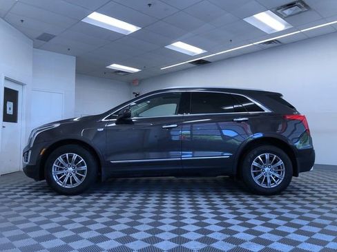 Used 2017 Cadillac XT5 Luxury w/ Driver Awareness Package AWD/4WD image 12